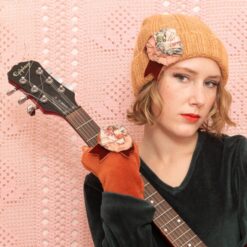 Alternative view of Mitaine Médaillon Roux