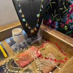 Alternative view of Cœur Halo de Perles