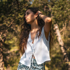 Alternative view of Gilet Blanche